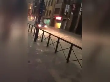 Una fuerte tormenta anega numerosas localidades en Navarra Una fuerte tormenta anega numerosas localidades en Navarra