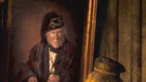  El veterano actor Sam Beazley falleció el pasado 12 de junio a los 101 años. Beazley interpretó en 'Harry Potter y el cáliz de fuego' al profesor Everard, un antiguo director de Hogwarts cuyo retrato Albus Dumbledore tenía colgado en su despacho. La noticia ha sido confirmada a través de la esquela que su familia a publicado en The Times: "Actor y artista, murió mientras dormía el 12 de junio de 2017, de 101 años". Durante su larga carrera, Sam Beazley tuvo papeles en comedias británicas como 'Bridget Jones' y 'Johnny English', así como en programas como 'Little Britain'. Aunque comenzó a actuar en 1930, no volvió a actuar hasta que tenía 70 años, después de haber participado en la Segunda Guerra Mundial y haber regentado una tienda de antigüedades durante décadas. 