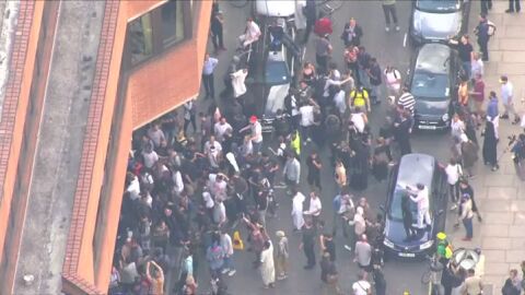 Protestas en Londres contra la falta de respuestas tras el incendio de la torre Grenfell