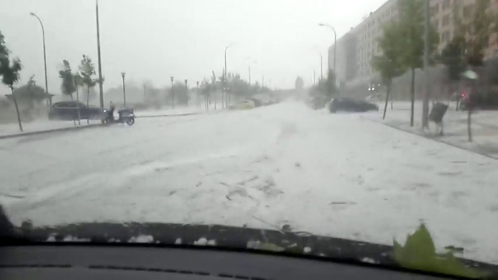 Una fuerte granizada sorprende en Soria tras una jornada de mucho calor