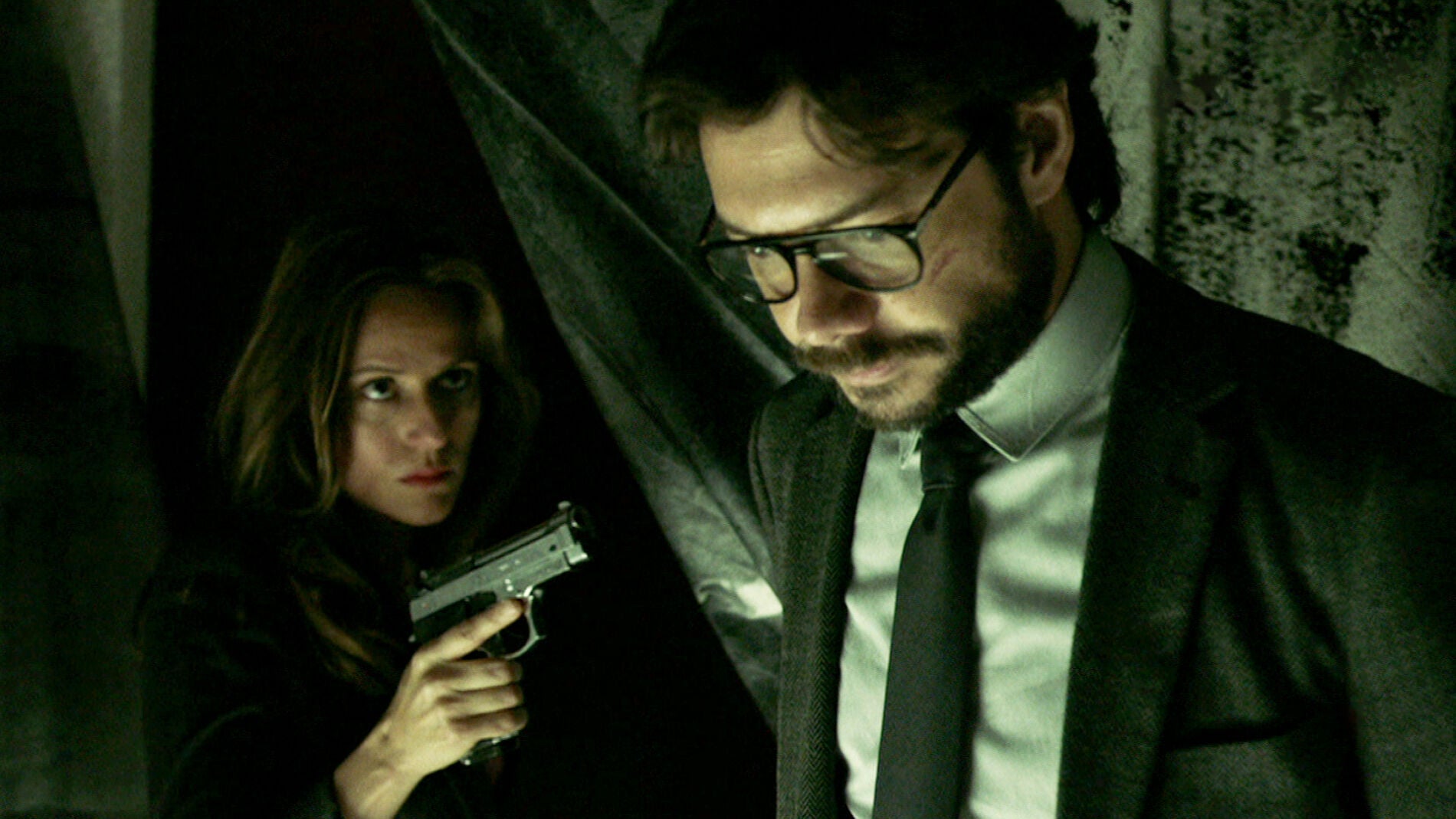 Raquel amenazar&aacute; a punta de pistola a El Profesor