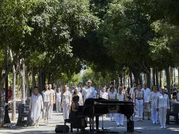 Momento del acto de recuerdo y reconocimiento del Ayuntamiento de Barcelona a las víctimas del atentado de Hipercor Momento del acto de recuerdo y reconocimiento del Ayuntamiento de Barcelona a las víctimas del atentado de Hipercor
