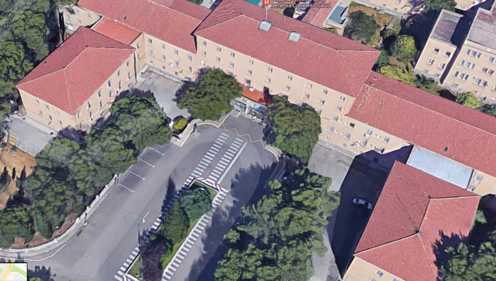 Fachada del Hospital Militar de Zaragoza.