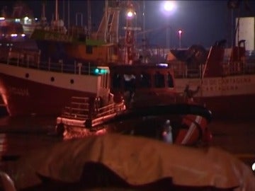 Rescatan a 92 personas en tres barcas neumáticas cerca de la isla de Alborán