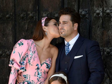 Paula Echevarría besa a David Bustamante Paula Echevarría besa a David Bustamante