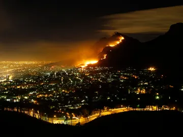 El incendio forestal en Knysna El incendio forestal en Knysna