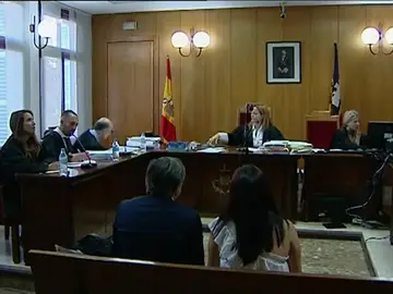 Los acusados de grabar a la infanta ante Castro lo niegan en el juicio Los acusados de grabar a la infanta ante Castro lo niegan en el juicio