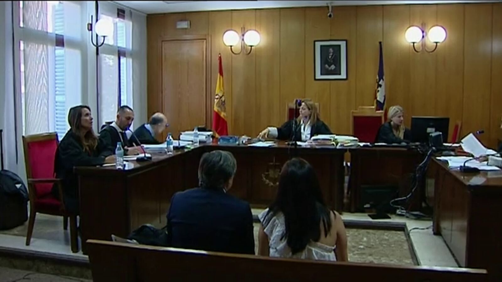 Los acusados de grabar a la infanta ante Castro lo niegan en el juicio
