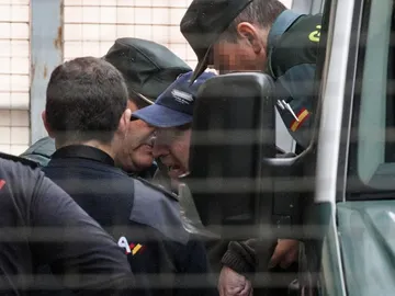 La Audiencia de Ourense retoma el lunes el juicio contra el acusado de matar a su mujer en el Hospital Universitario La Audiencia de Ourense retoma el lunes el juicio contra el acusado de matar a su mujer en el Hospital Universitario