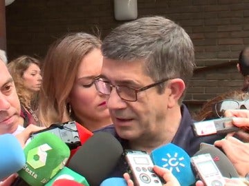 Patxi López: “No hace falta tener carné para ser socialista"