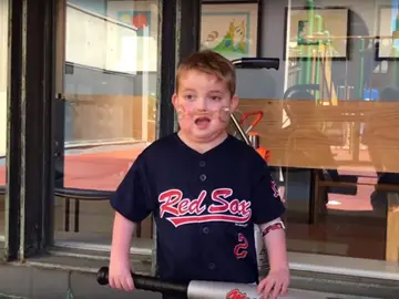La reacción del pequeño tras enterarse de la noticia La reacción del pequeño tras enterarse de la noticia