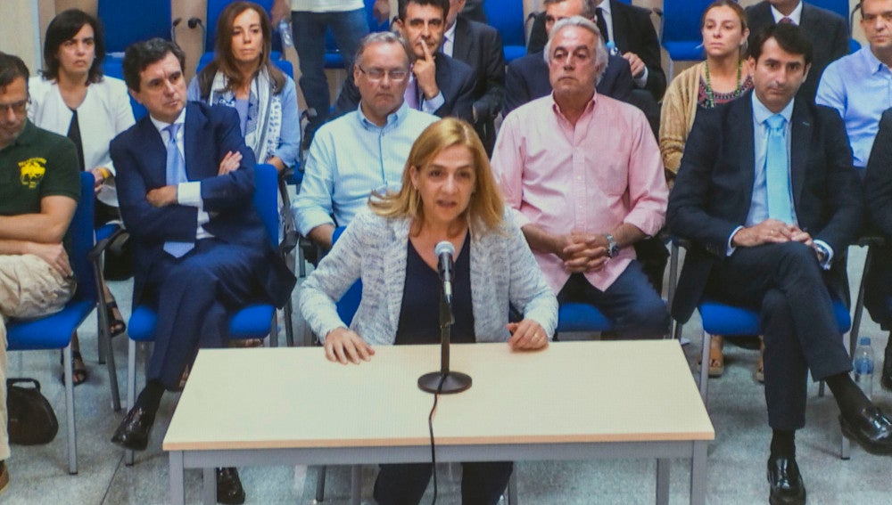 Los acusados de grabar a la infanta ante Castro lo niegan en el juicio