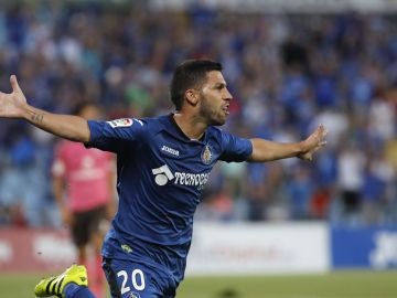 Dani Pacheco celebra un gol ante el Tenerife