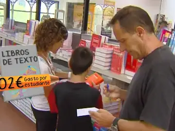 Comprar los libros entre junio y julio puede suponer hasta un 12% de ahorro Comprar los libros entre junio y julio puede suponer hasta un 12% de ahorro