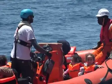 Rescate de cientos de inmigrantes procedentes de Libia en aguas del Mediterráneo Rescate de cientos de inmigrantes procedentes de Libia en aguas del Mediterráneo