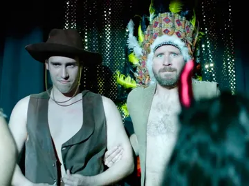 Juan y Rafi, dos stripper dispuestos a darlo todo sobre el escenario Juan y Rafi, dos stripper dispuestos a darlo todo sobre el escenario