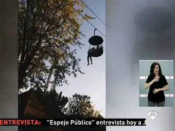 Salvan a una adolescente que se cayó de una atracción Salvan a una adolescente que se cayó de una atracción