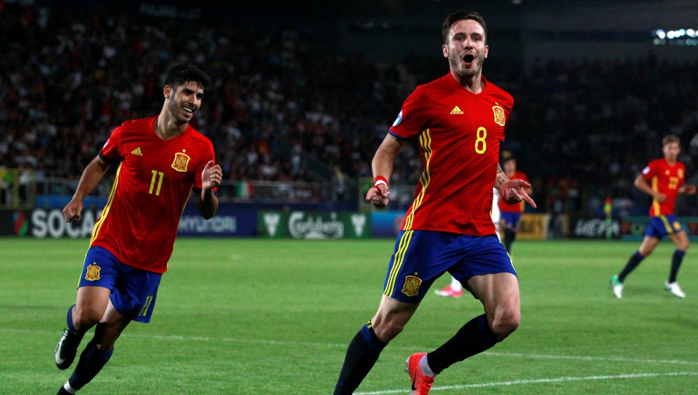 Saúl celebra uno de sus goles contra Italia