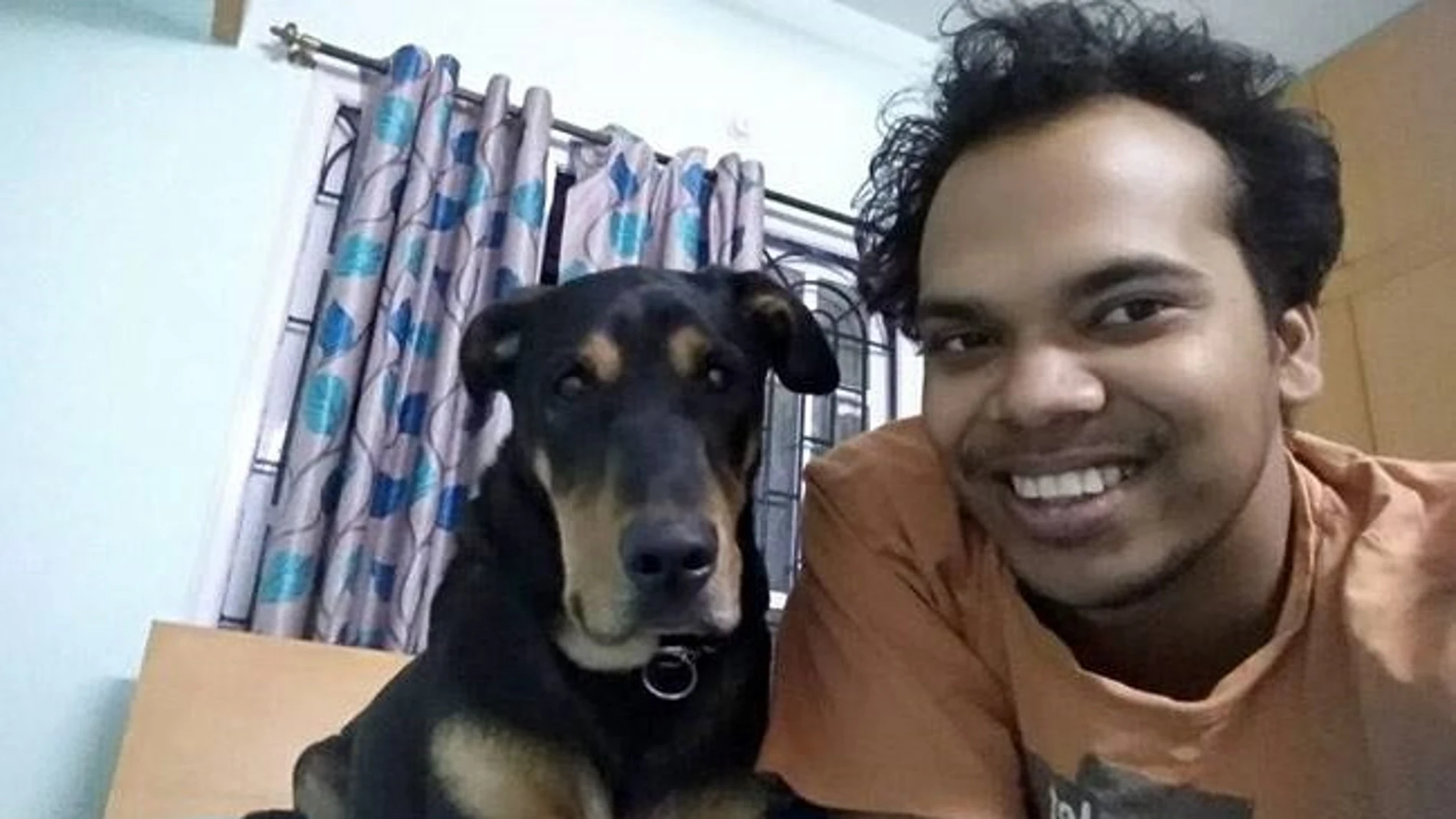 Un hombre es mordido por un cocodrilo al intentar salvar a su perro Un hombre es mordido por un cocodrilo al intentar salvar a su perro