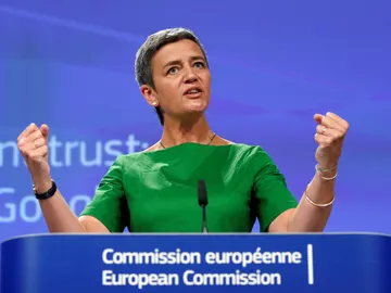 Margrethe Vestager, la comisaria europea de competencia que planta cara a grandes empresas como Google, Facebook o Apple Margrethe Vestager, la comisaria europea de competencia que planta cara a grandes empresas como Google, Facebook o Apple