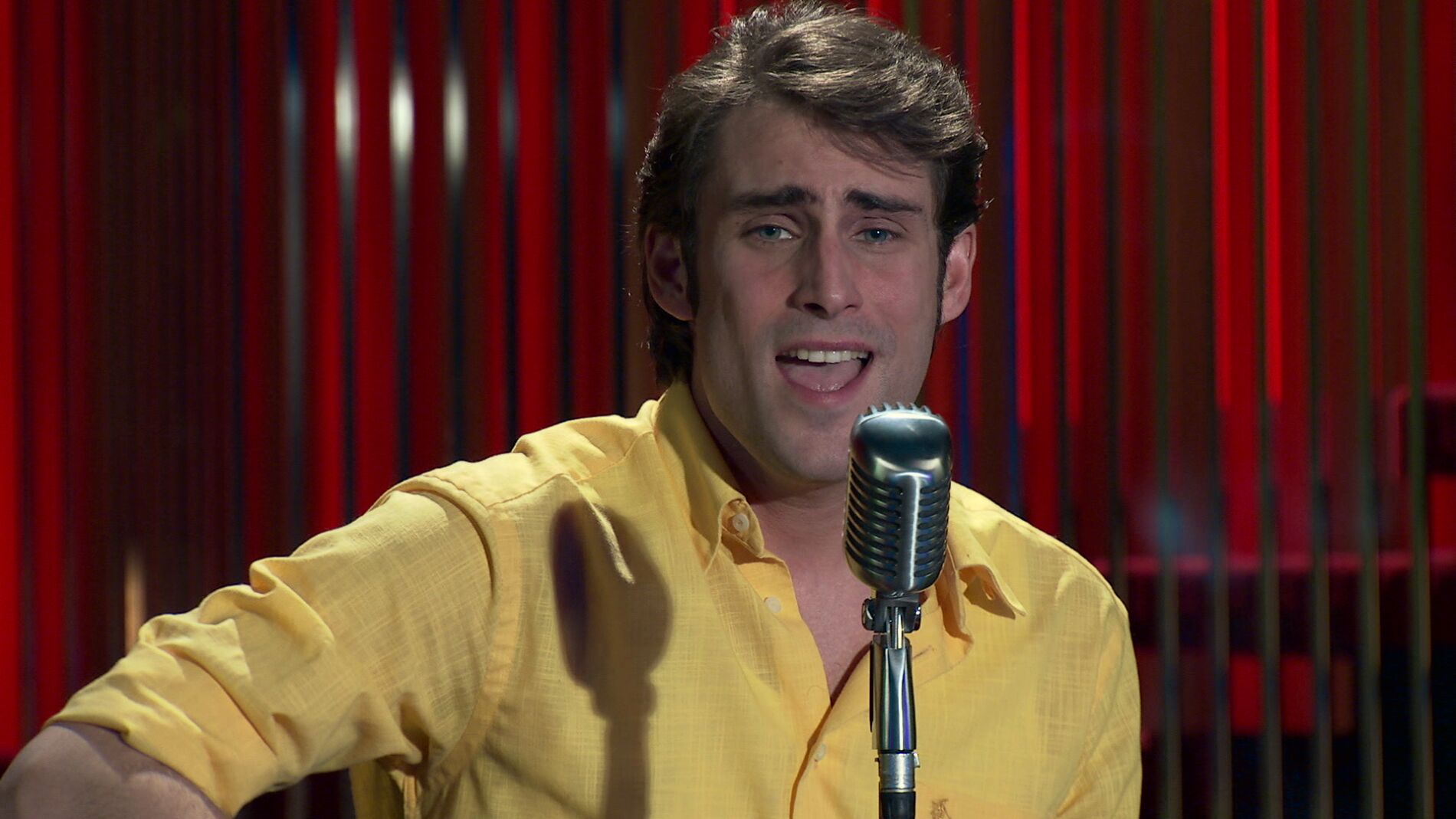 Gonzalo sorprende a todos cantando en el 'King's Road Club'
