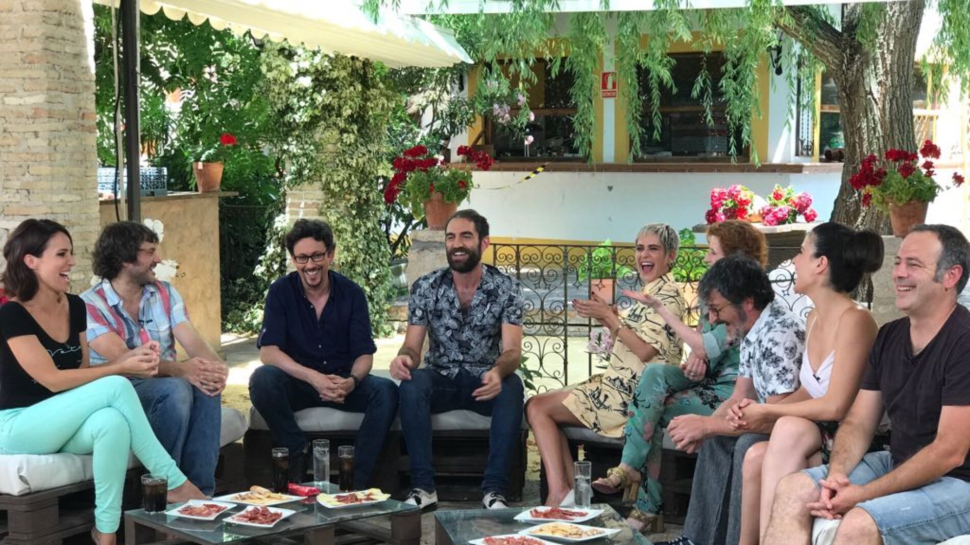 Lunes, especial 'All&iacute; Abajo' con sus protagonistas