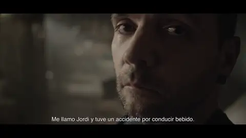 Víctimas reales avisan en una campaña de DGT de que un segundo cambia la vida Víctimas reales avisan en una campaña de DGT de que un segundo cambia la vida