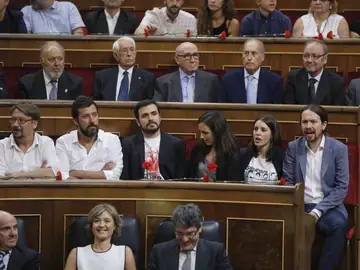 Asistentes a la sesión de celebración en el Congreso del 40 aniversario de las primeras elecciones democráticas de 1977 Asistentes a la sesión de celebración en el Congreso del 40 aniversario de las primeras elecciones democráticas de 1977