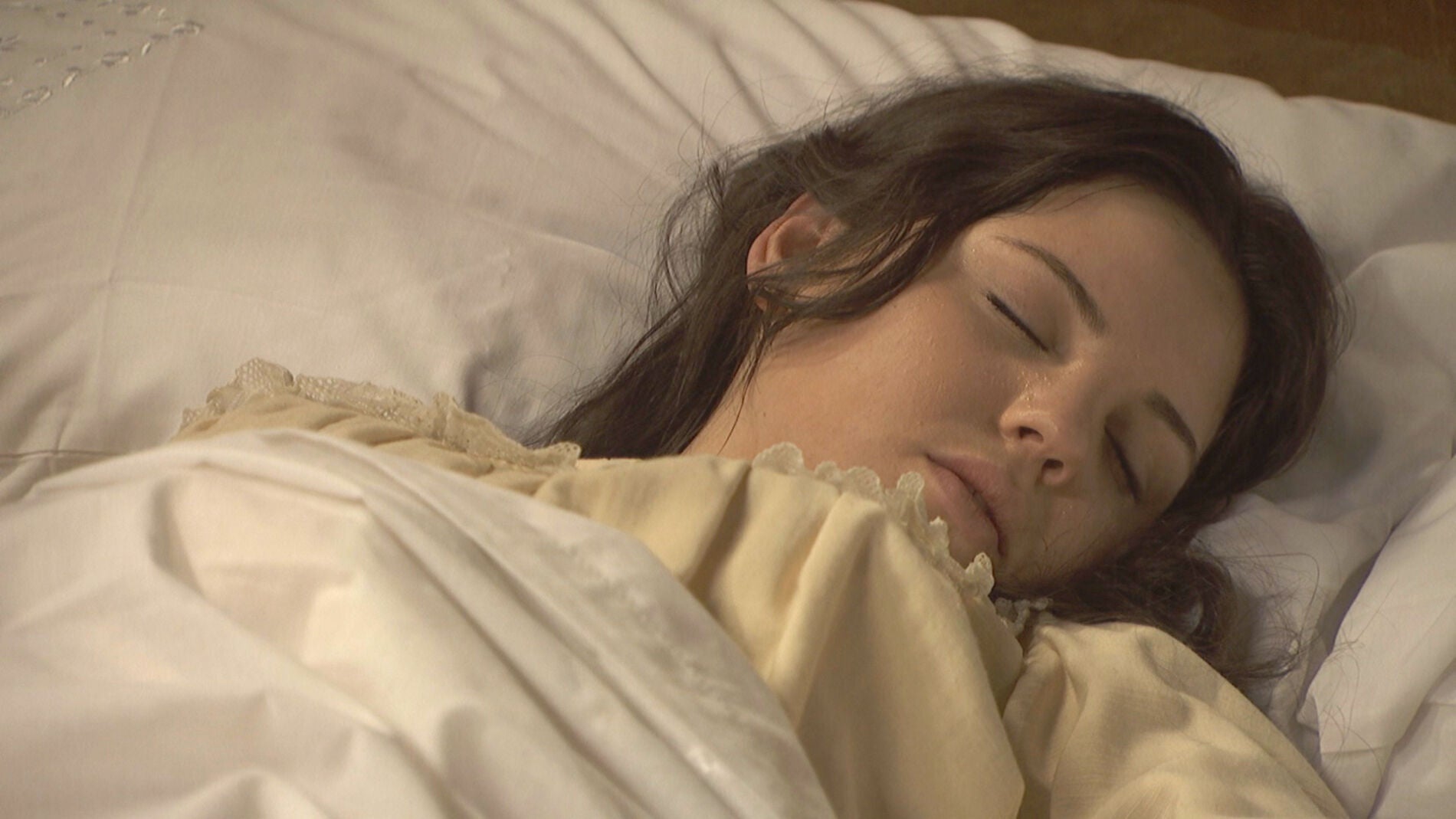 Mat&iacute;as reza: "Si le salvas la vida, juro amarla todos los d&iacute;as de mi vida"