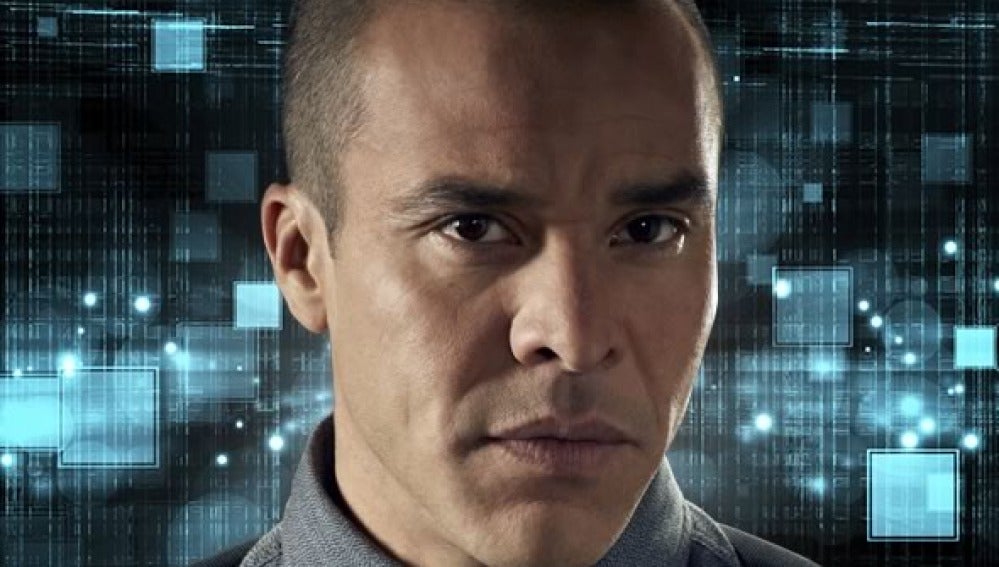 Michael Irby es el detective Richard Paul