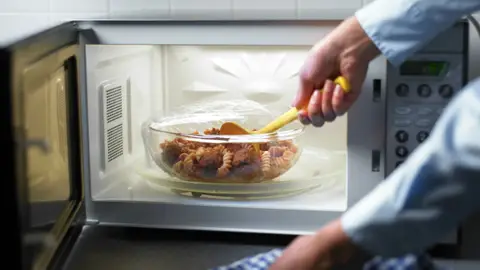 Comida en el microondas Comida en el microondas