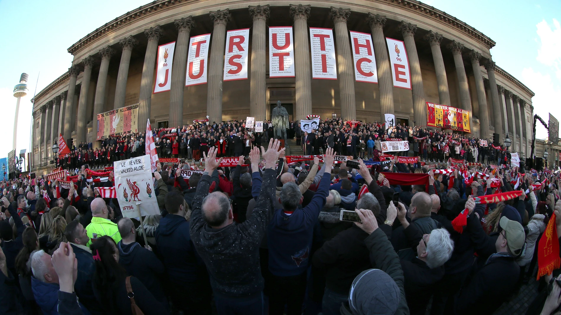Miles de personas pidieron justicia en Liverpool el pasado abril Miles de personas pidieron justicia en Liverpool el pasado abril
