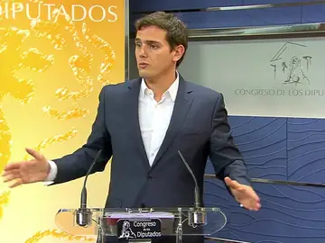 Ciudadanos se levanta de la mesa al no conseguir una rebaja de impuestos Ciudadanos se levanta de la mesa al no conseguir una rebaja de impuestos