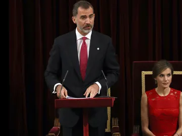 El Rey Felipe VI y la Reina Letizia en el acto del 40 aniversario de las primeras elecciones democráticas El Rey Felipe VI y la Reina Letizia en el acto del 40 aniversario de las primeras elecciones democráticas