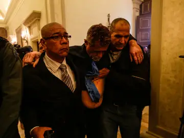 Américo de Grazia, el diputado más grave en el asalto al parlamento de Venezuela Américo de Grazia, el diputado más grave en el asalto al parlamento de Venezuela