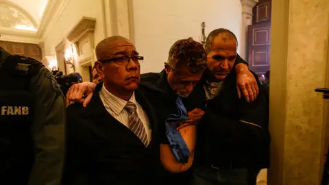 Américo de Grazia, el diputado más grave en el asalto al parlamento de Venezuela Américo de Grazia, el diputado más grave en el asalto al parlamento de Venezuela