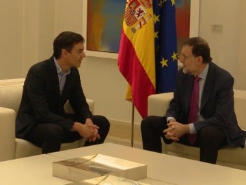Rajoy y Sánchez se reúnen en Moncloa un año después de su último encuentro