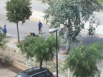 Heridos dos policías en un tiroteo en Gavà Heridos dos policías en un tiroteo en Gavà