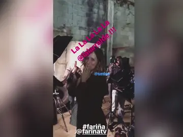 El caluroso aplauso de los actores de 'Fariña' a Marta Larralde El caluroso aplauso de los actores de 'Fariña' a Marta Larralde