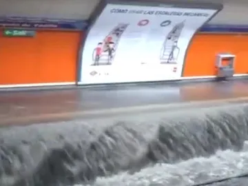 Una estación del metro de Madrid inundada Una estación del metro de Madrid inundada