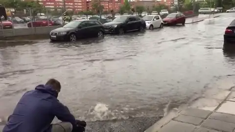 La tromba de agua en Madrid deja más de 150 avisos a los Bomberos de la comunidad La tromba de agua en Madrid deja más de 150 avisos a los Bomberos de la comunidad