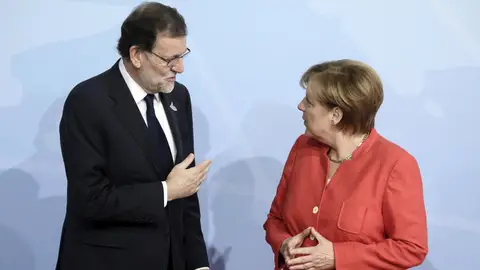 Angela Merkel da la bienvenida al presidente del Gobierno español, Mariano Rajoy, en la cumbre del G20 Angela Merkel da la bienvenida al presidente del Gobierno español, Mariano Rajoy, en la cumbre del G20