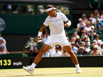 Nadal celebra un punto ante Karen Khachanov