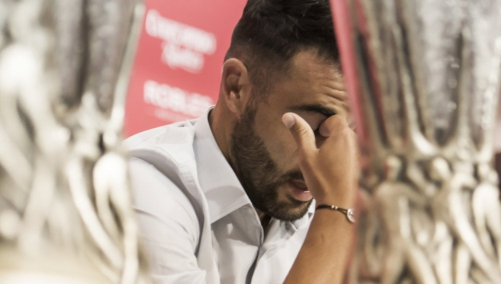 Iborra, emocionado en su despedida del Sevilla