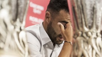 Iborra, emocionado en su despedida del Sevilla