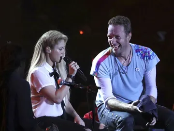 Shakira y Chris Martin durante su actuación en el Global Citizen 2017 Shakira y Chris Martin durante su actuación en el Global Citizen 2017