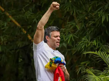 Leopoldo López tras su excarcelación Leopoldo López tras su excarcelación