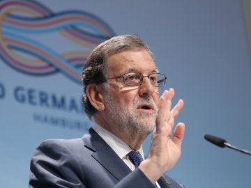 El presidente del Gobierno, Mariano Rajoy, durante la rueda de prensa que ha ofrecido hoy al término de la cumbre del G20 celebrada en Hamburgo (Alemania)