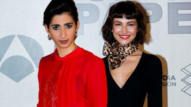 Úrsula Corberó imita el look de andar por casa de Alba Flores