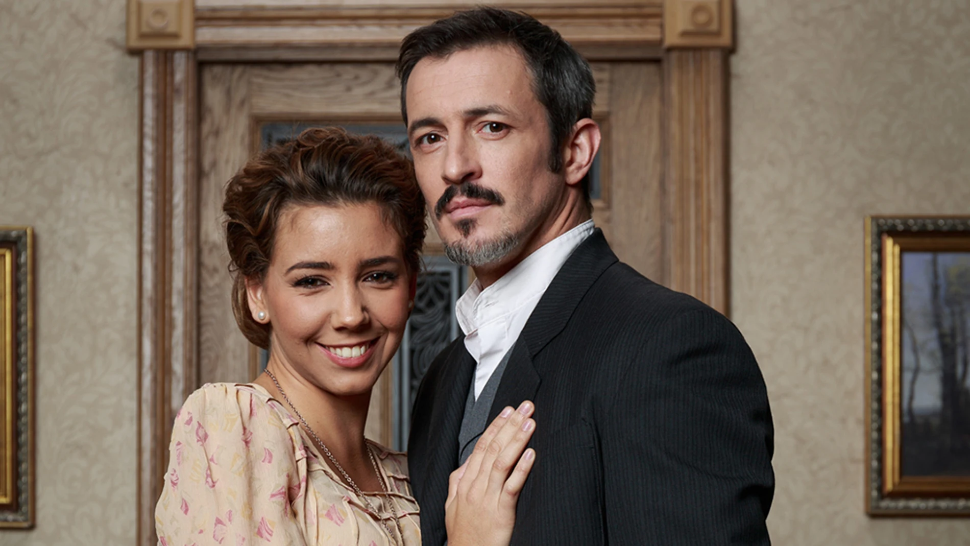 Emilia y Alfonso en 'El secreto de Puente Viejo'
